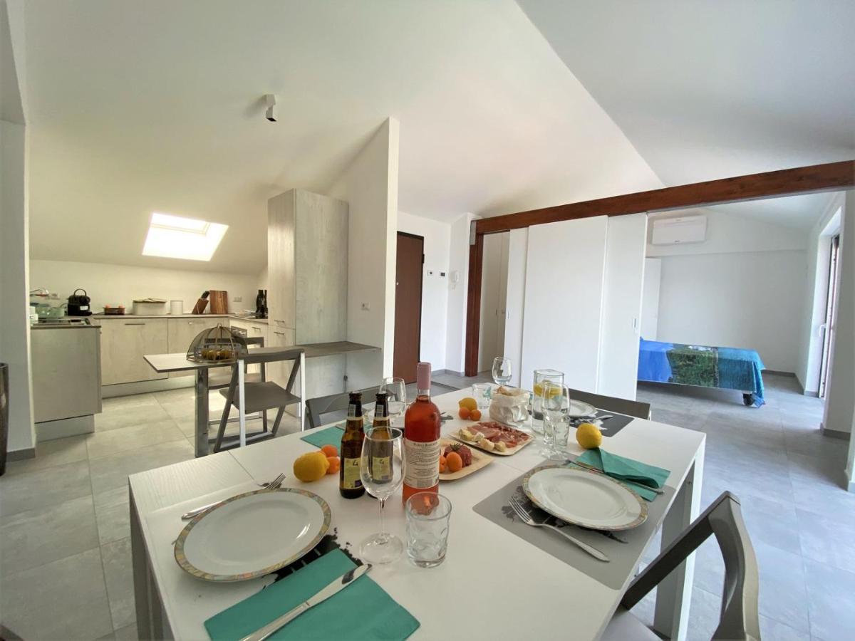 Апартаменти La Rondinella - Loft With Fantastic View On Lake Como Ардженьо Екстер'єр фото